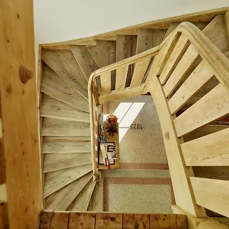 Appartamento Riedz Innsbruck- Zentrales Apartmenthaus Mit Gruener Oase *