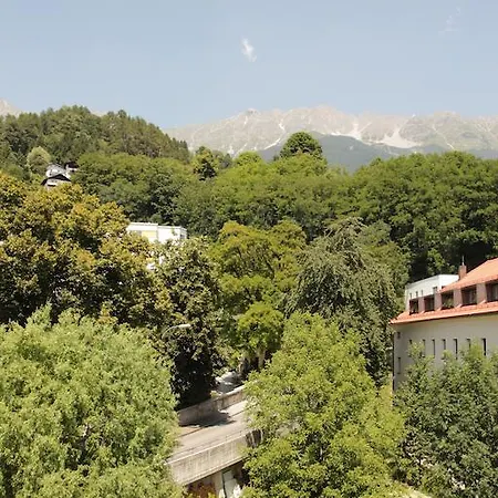 Appartamento Riedz Innsbruck- Zentrales Apartmenthaus Mit Gruener Oase