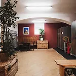 Appartamento Riedz Innsbruck- Zentrales Apartmenthaus Mit Gruener Oase Innsbruck