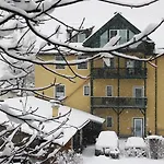 Riedz Innsbruck- Zentrales Apartmenthaus Mit Gruener Oase Appartamento