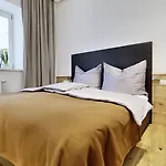 Riedz Innsbruck- Zentrales Apartmenthaus Mit Grüner Oase Apartamento Innsbruck