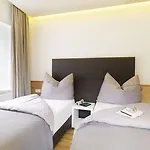 Apartamento Riedz Innsbruck- Zentrales Apartmenthaus Mit Grüner Oase