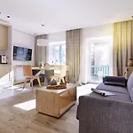 Riedz Innsbruck- Zentrales Apartmenthaus Mit Gruener Oase Appartamento