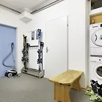 Riedz Innsbruck- Zentrales Apartmenthaus Mit Gruener Oase Appartamento Innsbruck