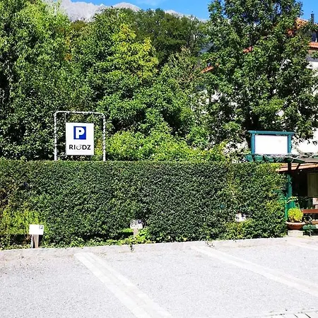 Lejlighed Riedz Innsbruck- Zentrales Apartmenthaus Mit Gruener Oase
