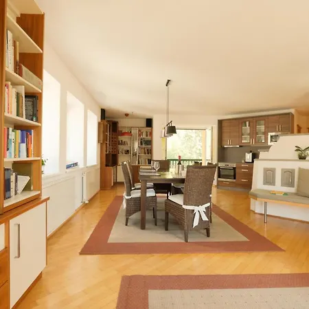 Lejlighed Riedz Innsbruck- Zentrales Apartmenthaus Mit Gruener Oase *