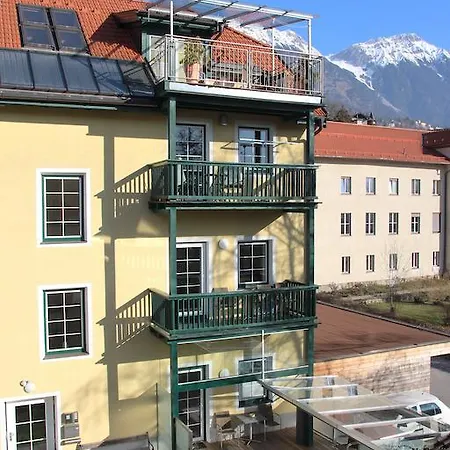 Riedz Innsbruck- Zentrales Apartmenthaus Mit Gruener Oase *