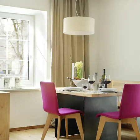 Riedz Innsbruck- Zentrales Apartmenthaus Mit Gruener Oase Apartamento Innsbruck