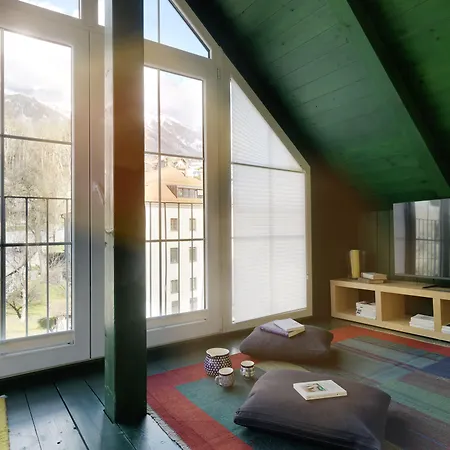 Апартаменти Riedz Innsbruck- Zentrales Apartmenthaus Mit Gruener Oase Інсбрук