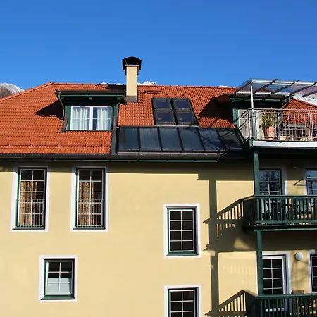 Apartamento Riedz Innsbruck- Zentrales Apartmenthaus Mit Gruener Oase *