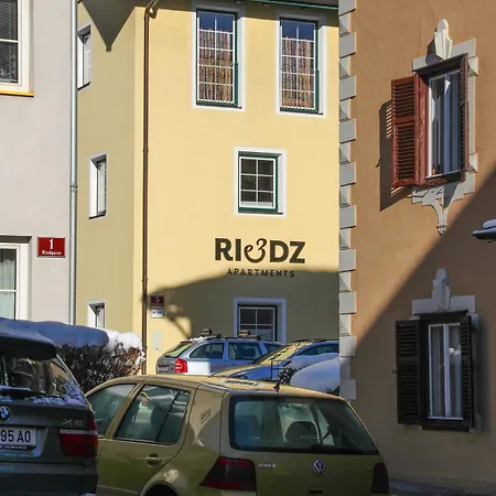 Riedz Innsbruck- Zentrales Apartmenthaus Mit Gruener Oase Apartment Innsbruck