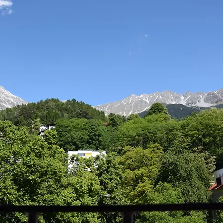 Riedz Innsbruck- Zentrales Apartmenthaus Mit Gruener Oase Apartment Innsbruck