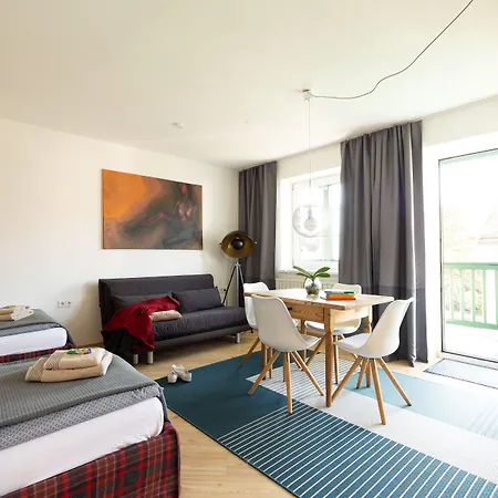 Riedz Innsbruck- Zentrales Apartmenthaus Mit Gruener Oase Апартаменти Інсбрук