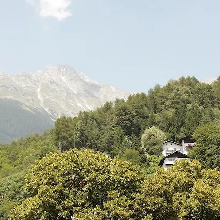 Lejlighed Riedz Innsbruck- Zentrales Apartmenthaus Mit Gruener Oase Innsbruck