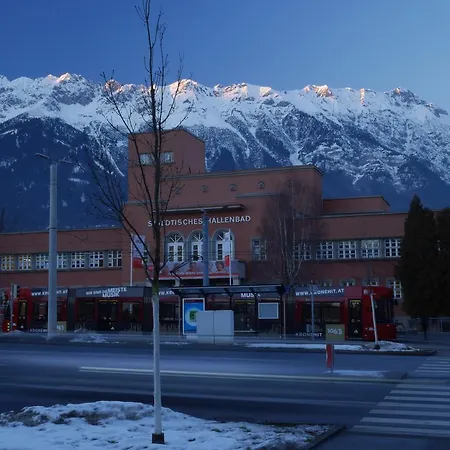 Appartement Riedz Innsbruck- Zentrales Apartmenthaus Mit Gruener Oase Innsbruck