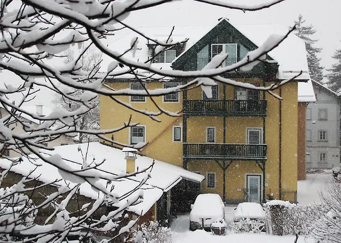 Riedz Innsbruck- Zentrales Apartmenthaus Mit Gruener Oase Apartament