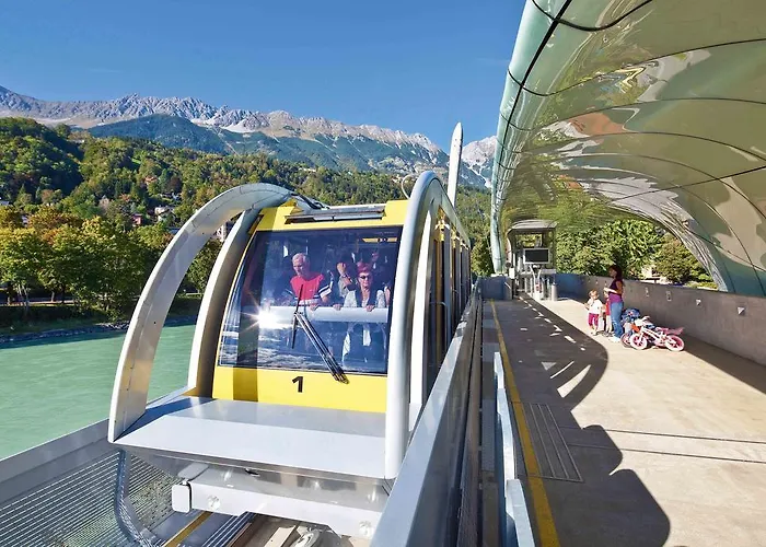 Апартаменти Riedz Innsbruck- Zentrales Apartmenthaus Mit Gruener Oase Інсбрук