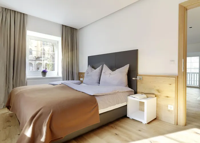 公寓 Riedz Innsbruck- Zentrales Apartmenthaus Mit Gruener Oase *