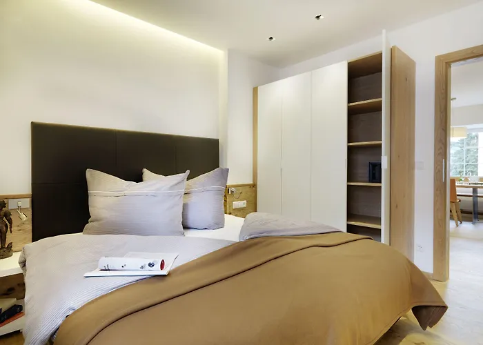 Riedz Innsbruck- Zentrales Apartmenthaus Mit Grüner Oase *