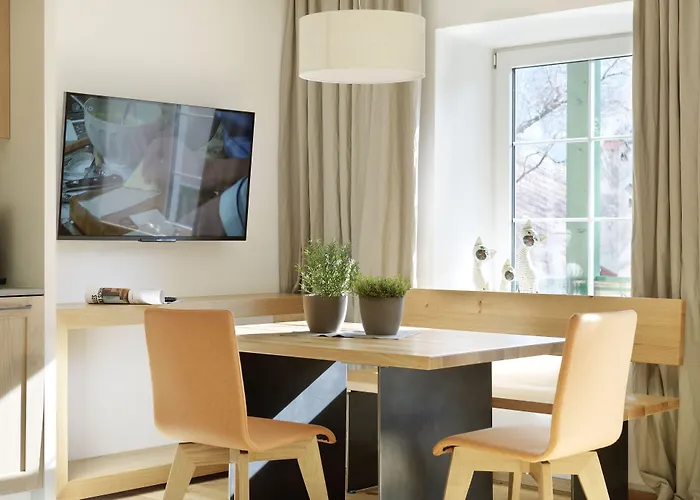 Riedz Innsbruck- Zentrales Apartmenthaus Mit Grüner Oase * Innsbruck