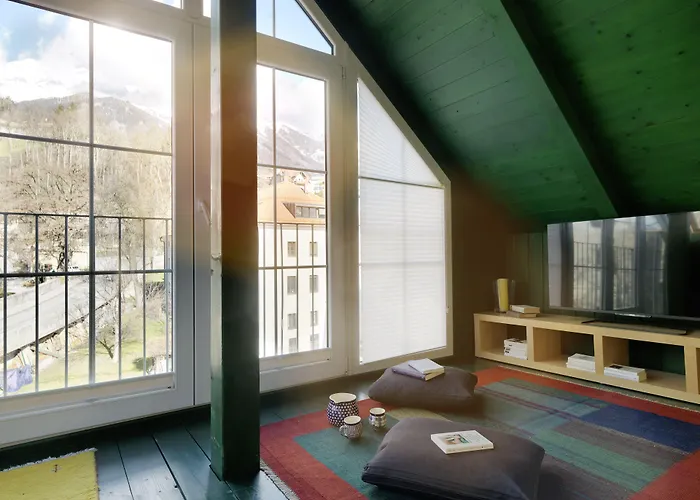 Апартаменти Riedz Innsbruck- Zentrales Apartmenthaus Mit Gruener Oase Інсбрук