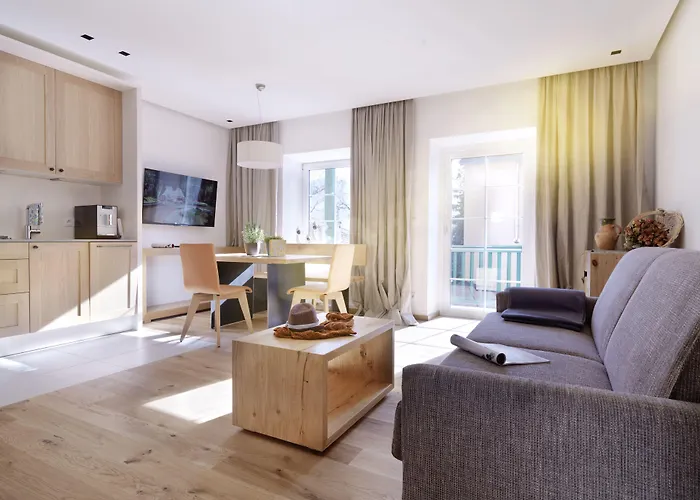 Riedz Innsbruck- Zentrales Apartmenthaus Mit Gruener Oase Апартаменти