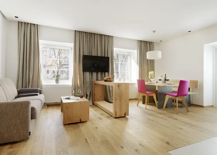 Riedz Innsbruck- Zentrales Apartmenthaus Mit Gruener Oase Apartament