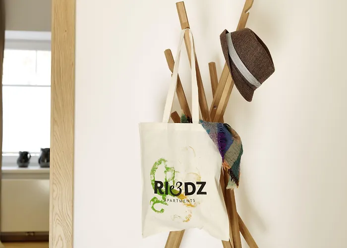 Riedz Innsbruck- Zentrales Apartmenthaus Mit Gruener Oase 因斯布鲁克