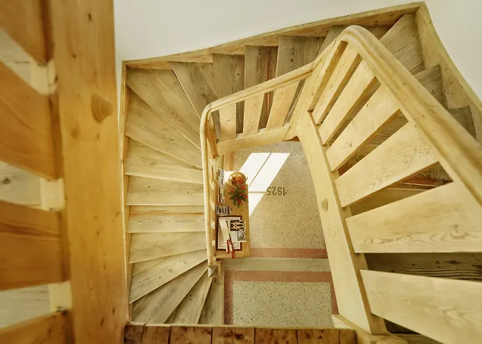 Riedz Innsbruck- Zentrales Apartmenthaus Mit Gruener Oase Апартаменти *