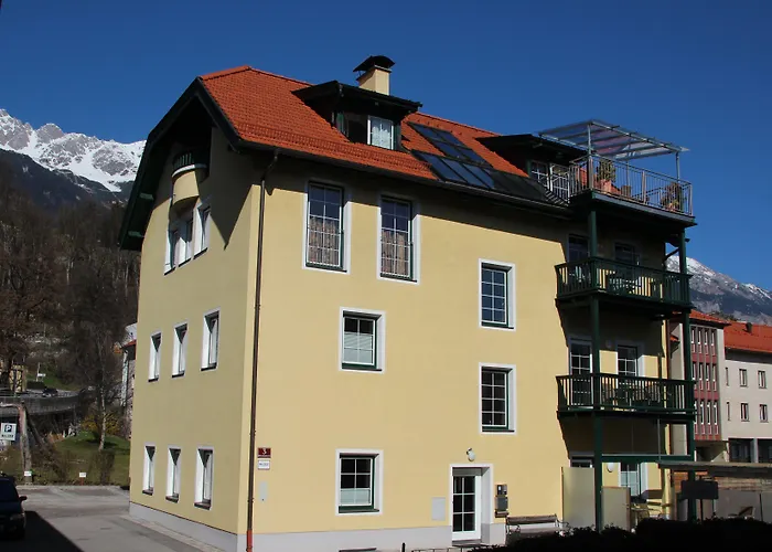 Riedz Innsbruck- Zentrales Apartmenthaus Mit Gruener Oase 公寓