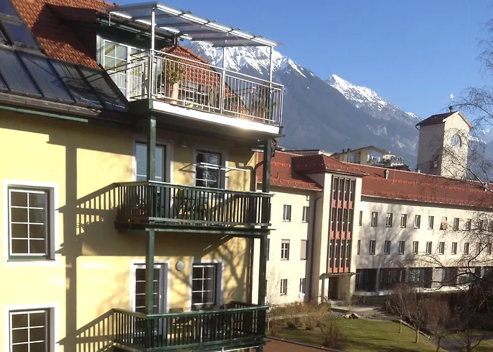 Riedz Innsbruck- Zentrales Apartmenthaus Mit Grüner Oase