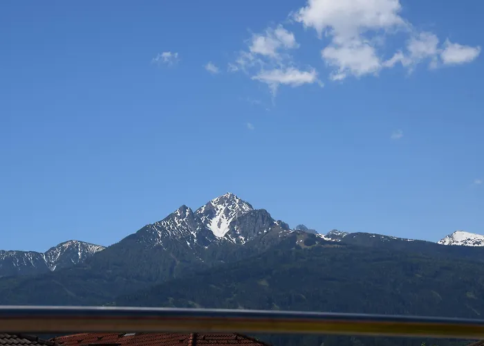 Riedz Innsbruck- Zentrales Apartmenthaus Mit Grüner Oase Apartment *