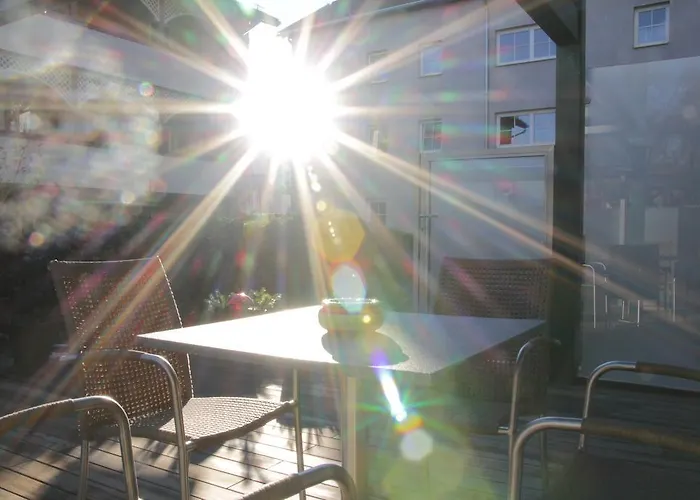 公寓 Riedz Innsbruck- Zentrales Apartmenthaus Mit Gruener Oase