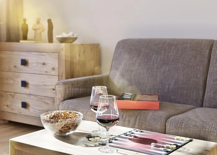 Apartament Riedz Innsbruck- Zentrales Apartmenthaus Mit Gruener Oase Innsbruck