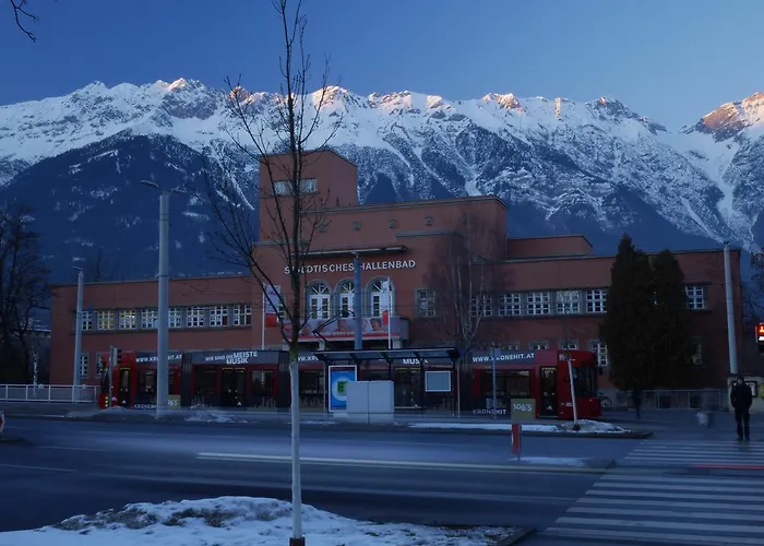 Apartament Riedz Innsbruck- Zentrales Apartmenthaus Mit Gruener Oase Innsbruck