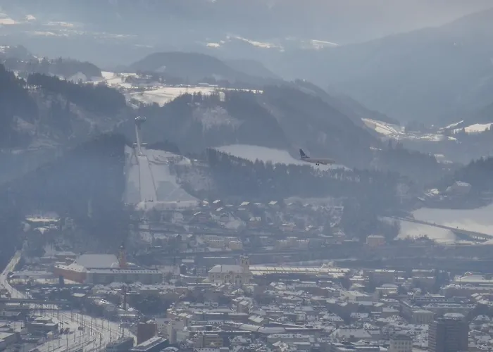 Riedz Innsbruck- Zentrales Apartmenthaus Mit Grüner Oase * Innsbruck