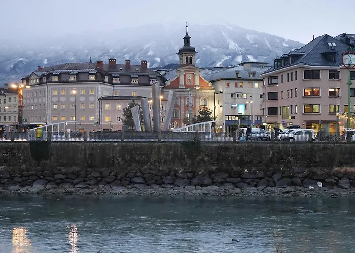 公寓 Riedz Innsbruck- Zentrales Apartmenthaus Mit Gruener Oase 因斯布鲁克