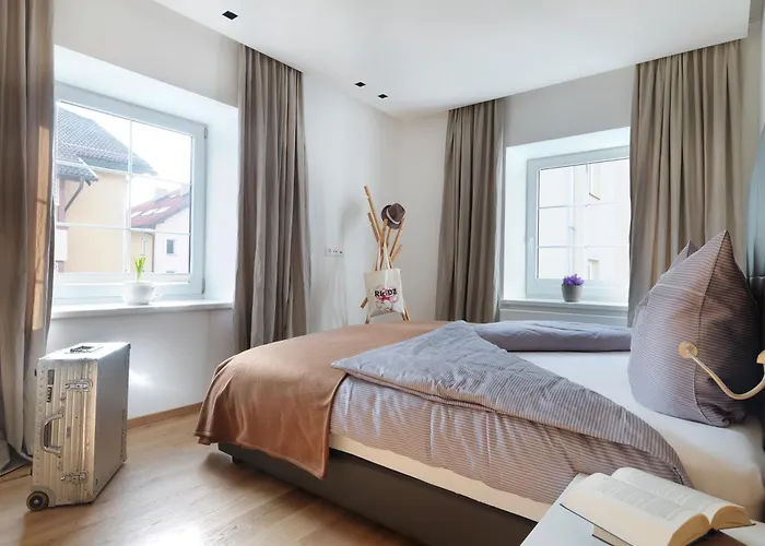 Riedz Innsbruck- Zentrales Apartmenthaus Mit Grüner Oase *